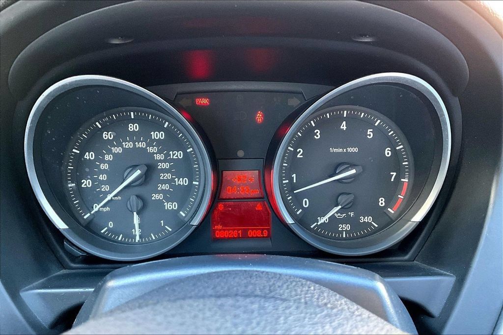 Used 2011 BMW Z4 sDrive35i RWD image 24