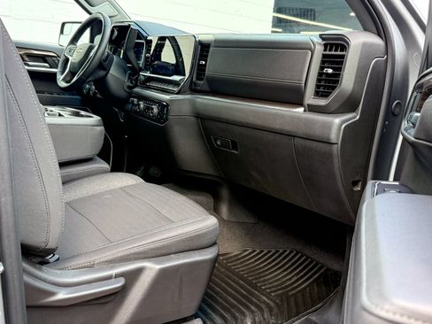 Used 2026 Chevrolet Silverado 1500 LT AWD/4WD image 12
