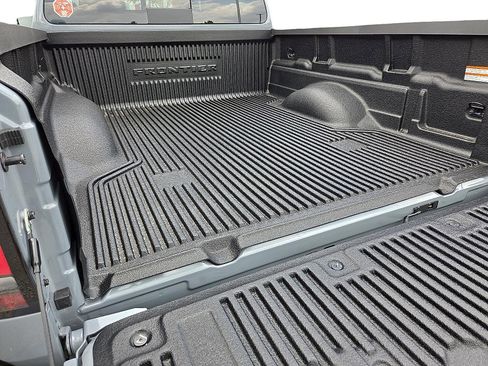 New 2025 Nissan Frontier PRO-4X image 9