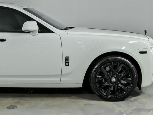 Used 2016 Rolls-Royce Ghost RWD image 15