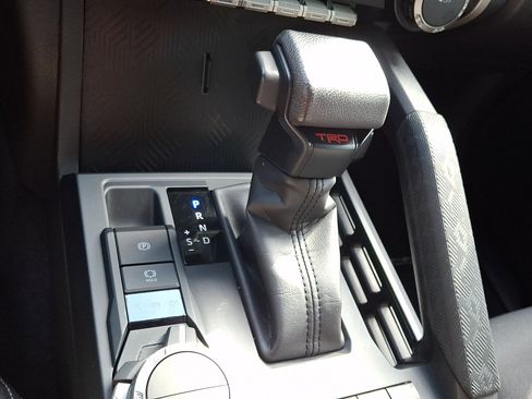 Used 2025 Toyota Tacoma TRD Sport AWD/4WD image 15