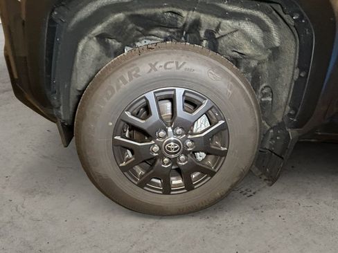 Used 2025 Toyota 4Runner SR5 AWD/4WD image 14