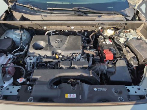 Used 2020 Toyota RAV4 XLE w/ Convenience Package AWD/4WD image 10