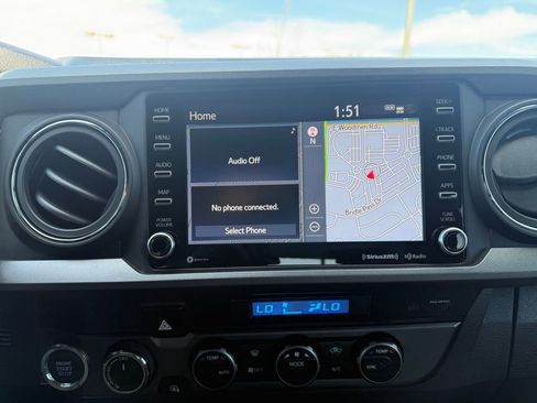 Used 2023 Toyota Tacoma TRD Off-Road w/ Technology Package image 23