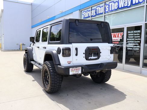 Used 2019 Jeep Wrangler Unlimited Sport AWD/4WD image 8