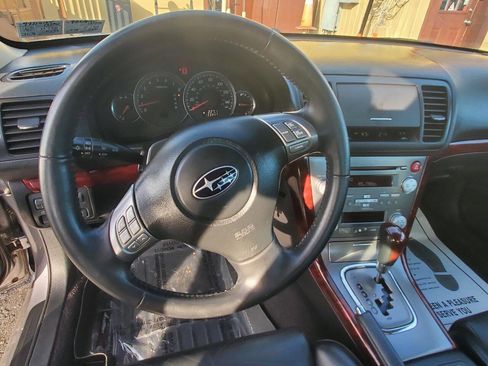 Used 2009 Subaru Legacy 2.5i Limited image 12