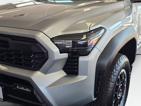 Used 2024 Toyota Tacoma TRD Off-Road AWD/4WD image 10