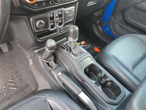 Used 2021 Jeep Wrangler Unlimited Sahara AWD/4WD image 29