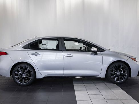 New 2026 Toyota Corolla SE image 3