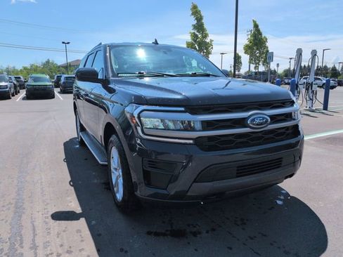 Certified 2023 Ford Expedition XLT AWD/4WD image 3