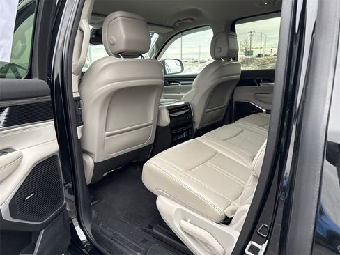 Used 2022 Jeep Wagoneer Series II image 16