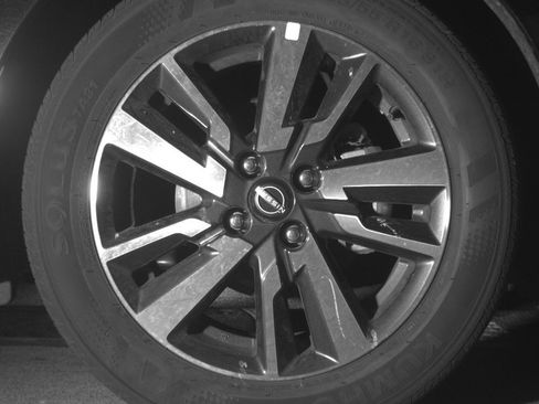 Used 2025 Nissan Versa SV FWD image 13