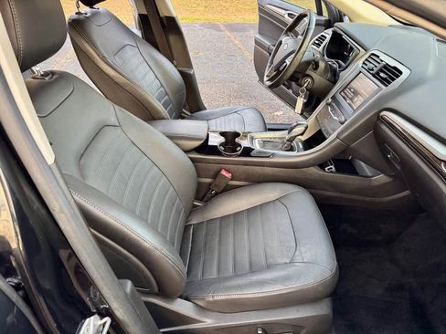 Used 2014 Ford Fusion SE w/ Equipment Group 202A image 7