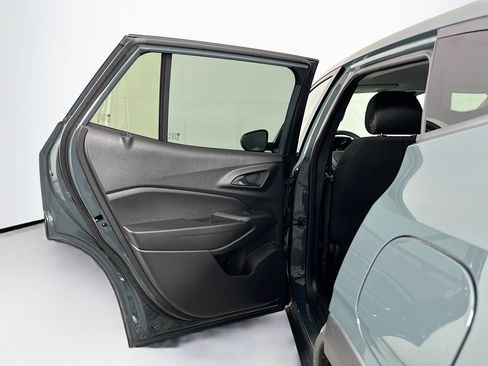Used 2025 Chevrolet Trax LS image 25