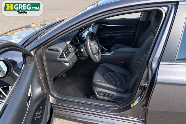 Used 2020 Toyota Camry SE FWD image 12