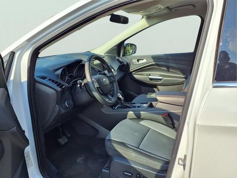 Used 2019 Ford Escape SE FWD image 18