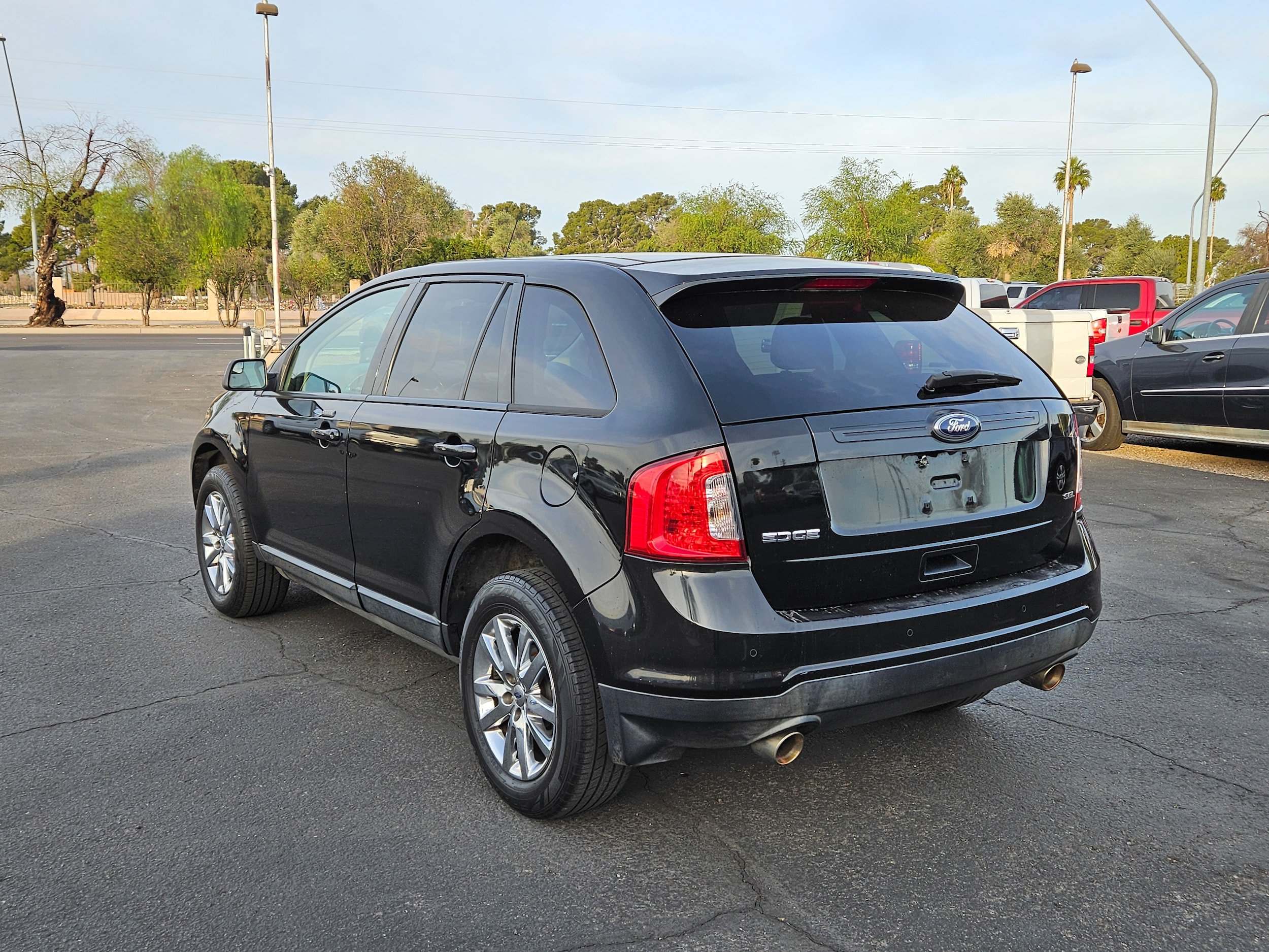 Used 2013 Ford Edge SEL FWD image 3