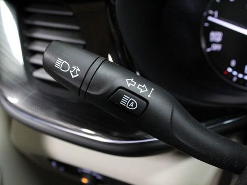 Used 2023 Buick Envision Preferred FWD image 21