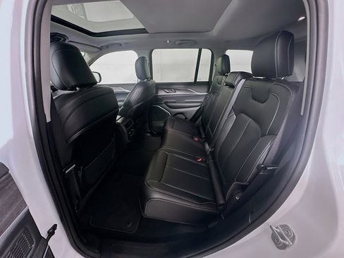 Used 2022 Jeep Grand Cherokee Limited 4xe AWD/4WD image 30