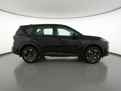 Used 2025 Nissan Rogue SV FWD image 11