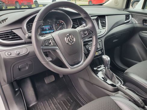 Used 2022 Buick Encore Preferred w/ Safety Package image 11