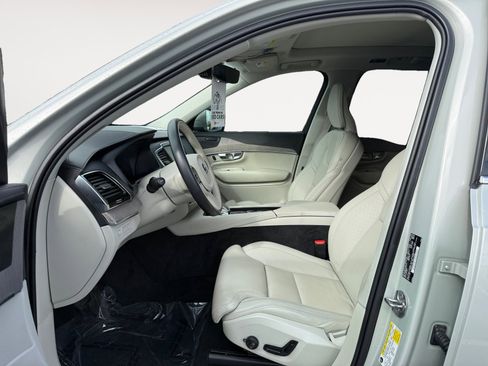 Used 2022 Volvo XC90 T8 Inscription image 10