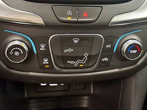 Used 2023 Chevrolet Equinox LT image 14