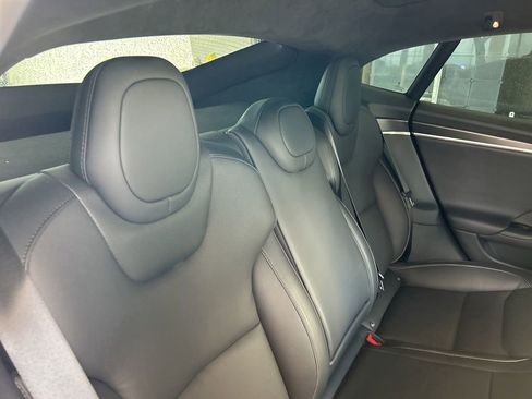 Used 2022 Tesla Model S Plaid image 30