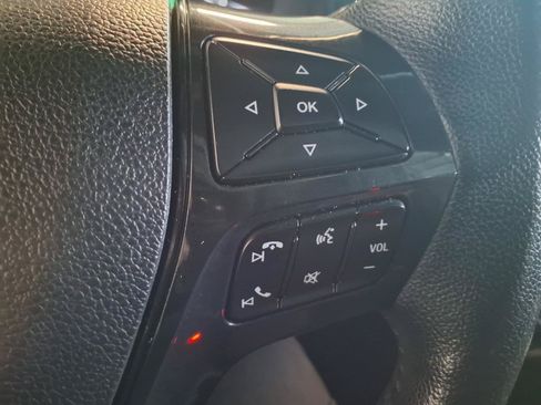Used 2016 Ford Explorer XLT w/ Equipment Group 202A AWD/4WD image 26