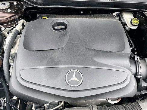 Used 2018 Mercedes-Benz GLA 250 w/ Premium Package image 31