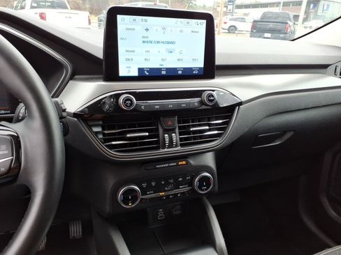 Used 2024 Ford Escape Active image 9