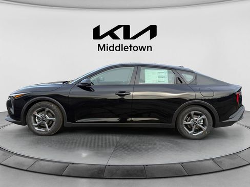 New 2026 Kia K4 LXS image 2