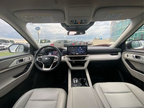 Used 2026 Ford Explorer Active w/ Active Comfort Package image 25
