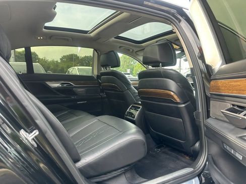 Used 2017 BMW 750i xDrive AWD/4WD image 16