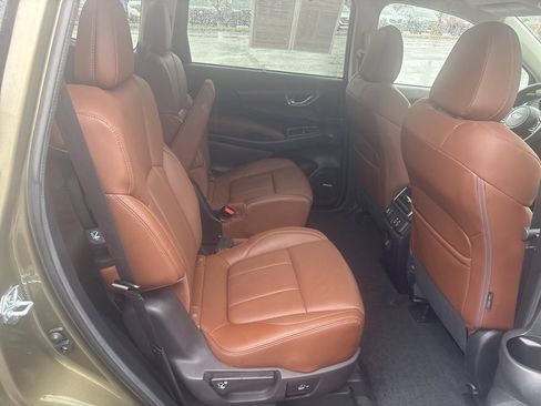 Certified 2025 Subaru Ascent Touring image 11