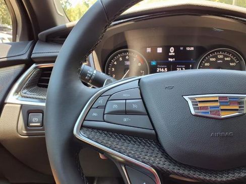 New 2025 Cadillac XT5 Sportv w/ Technology Package image 18