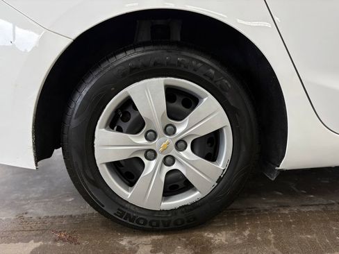 Used 2018 Chevrolet Cruze LS w/ LS Fleet Convenience Package image 36