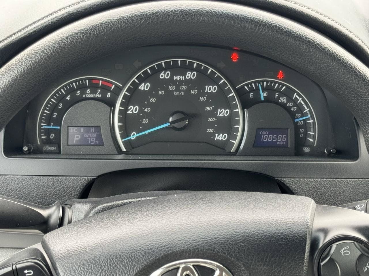 Used 2014 Toyota Camry LE FWD image 18