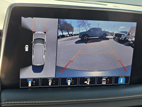 Used 2021 GMC Yukon XL AT4 w/ Rear Media and Nav Package image 21