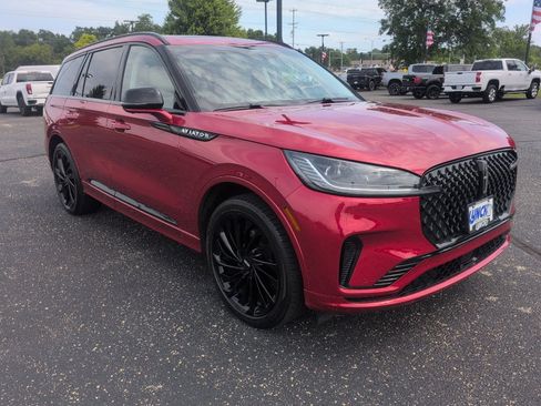 Used 2025 Lincoln Aviator Reserve w/ Equipment Group 201A AWD/4WD image 8