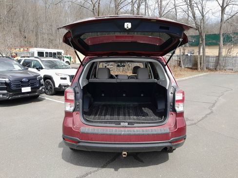 Used 2018 Subaru Forester 2.5i Premium w/ All-Weather Package image 32