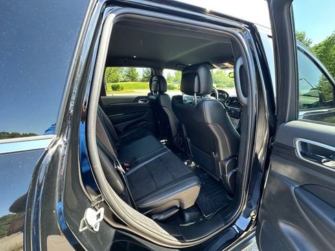 Used 2022 Jeep Grand Cherokee Laredo X AWD/4WD image 17