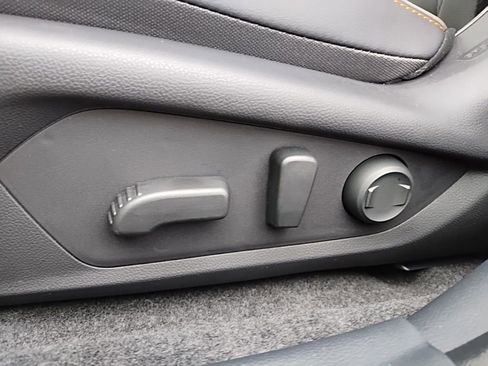 New 2026 Subaru Crosstrek 2.5i Limited w/ Crosstrek Mirror Package image 21