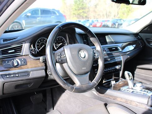 Used 2012 BMW 750i xDrive image 15