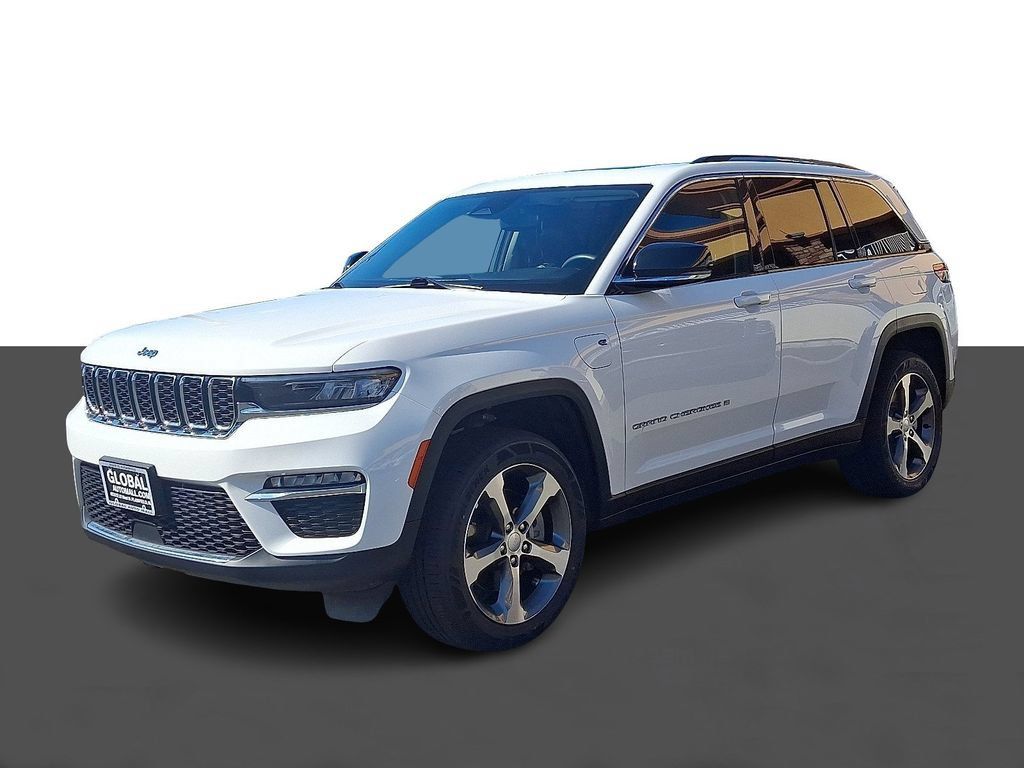 Used 2023 Jeep Grand Cherokee 4WD 4xe image 3