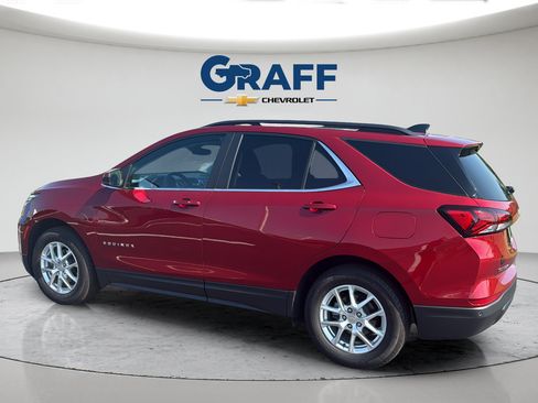 Used 2023 Chevrolet Equinox LT FWD image 4
