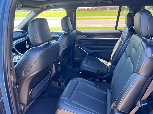 New 2026 Jeep Grand Cherokee L Limited w/ Limited Altitude Package RWD image 20