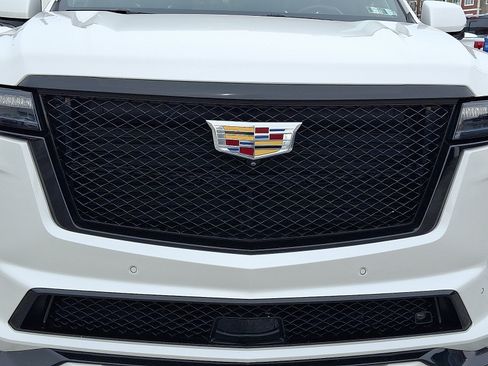 Certified 2023 Cadillac Escalade V image 9