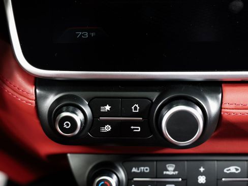 Used 2019 Ferrari Portofino RWD image 52