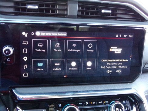 Used 2025 GMC Sierra 1500 Denali AWD/4WD image 33